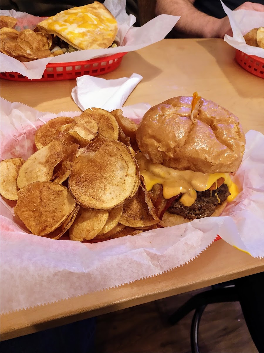 Cavern Sports Bar & Grill-10