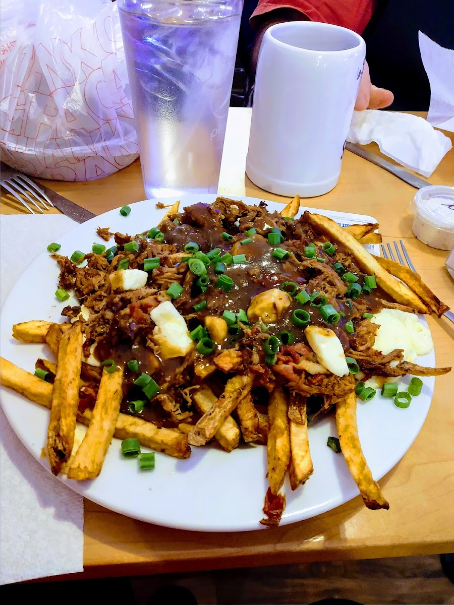 Cavern Sports Bar & Grill-8